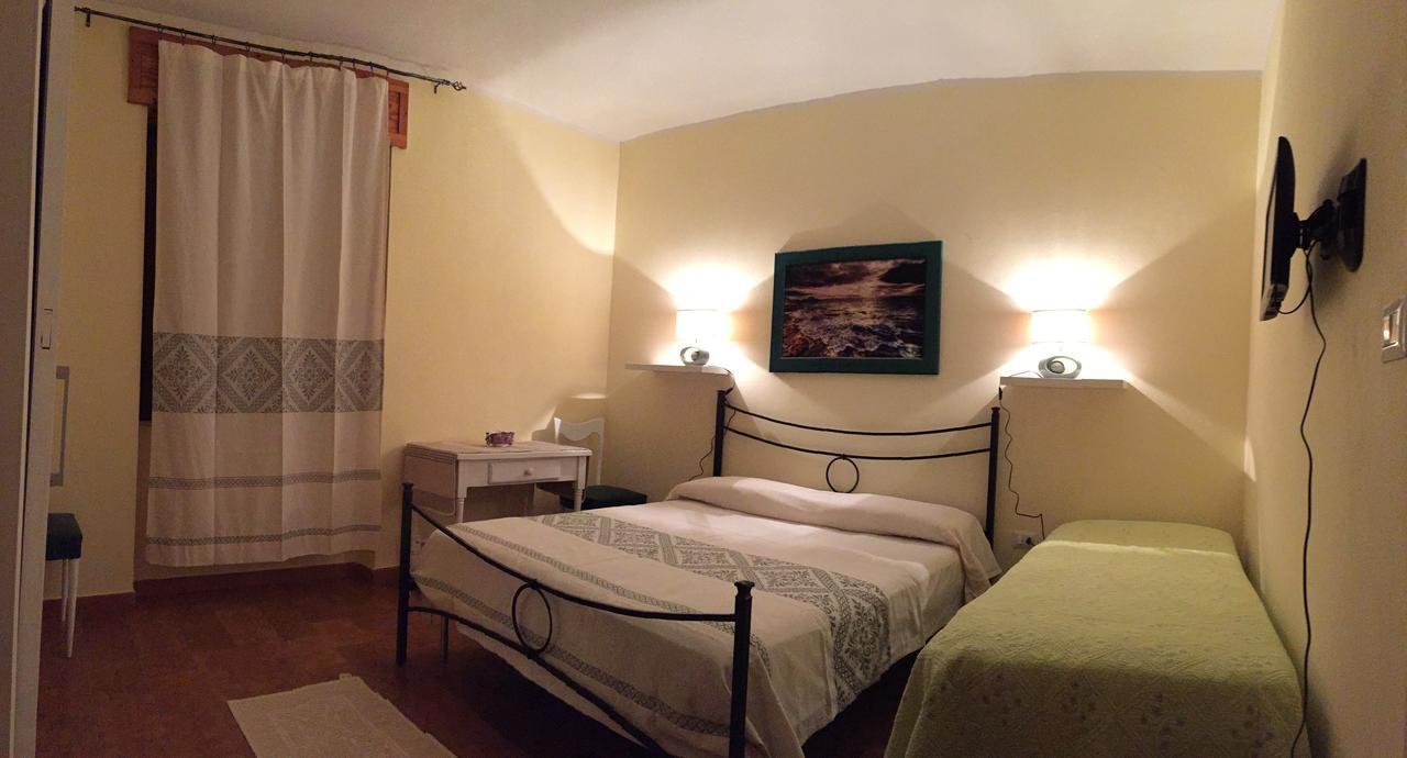 B&B Domus De Janas Sedini Quarto foto
