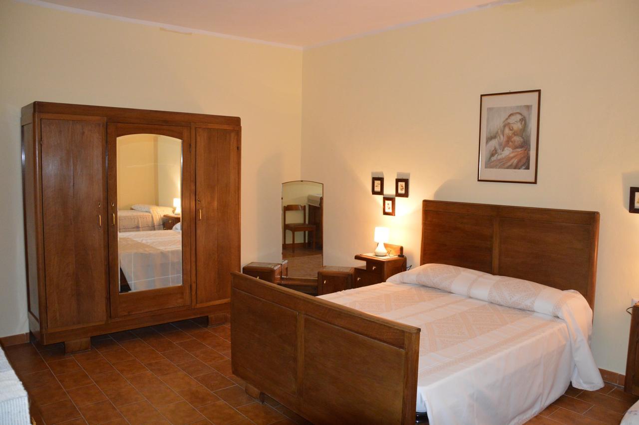 B&B Domus De Janas Sedini Quarto foto