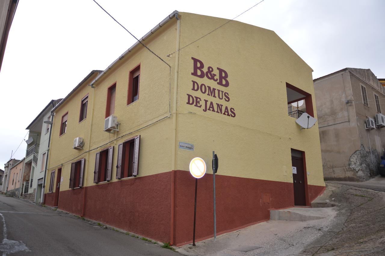 B&B Domus De Janas Sedini Exterior foto