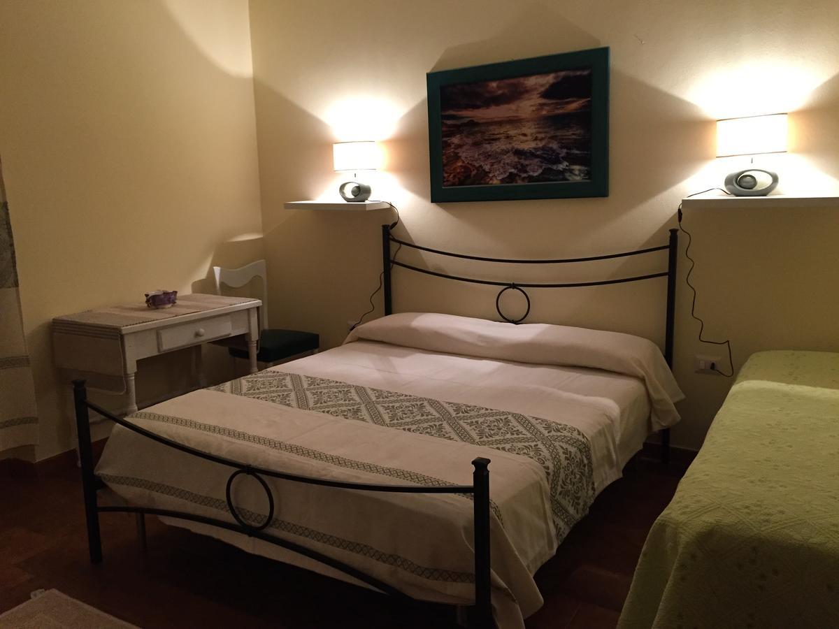 B&B Domus De Janas Sedini Quarto foto
